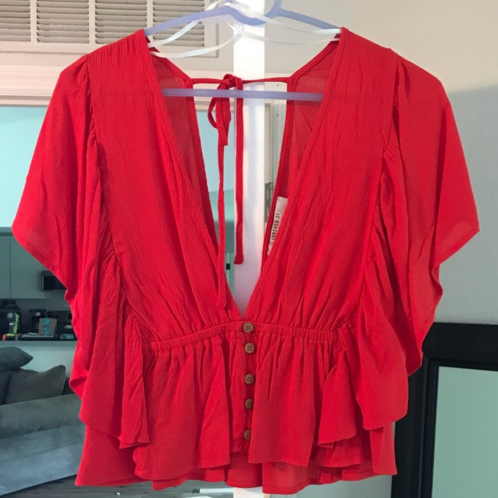 Forever 21 Red V-Neck Cinched Waist Crop Top Size M w Buttons & Frilly Sleeves